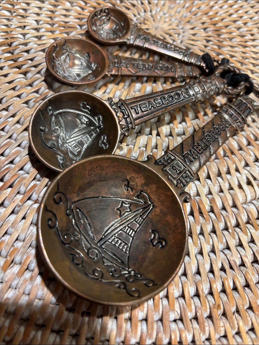 Light house pewter measuring spoons